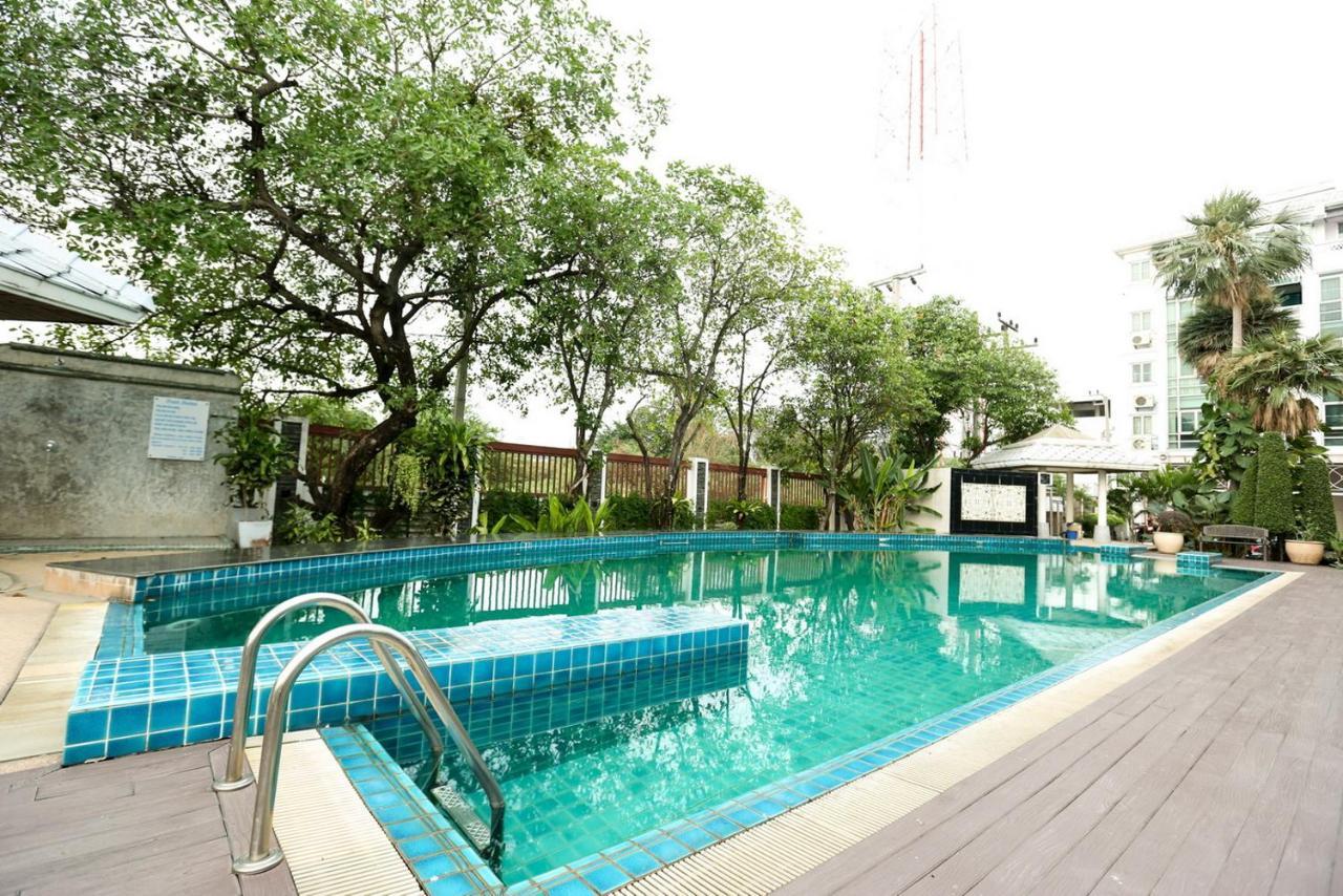 Bellevue Boutique Bangkok Apartment Exterior photo
