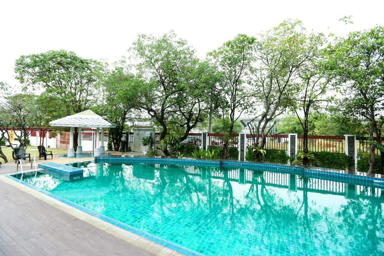 Bellevue Boutique Bangkok Apartment Exterior photo